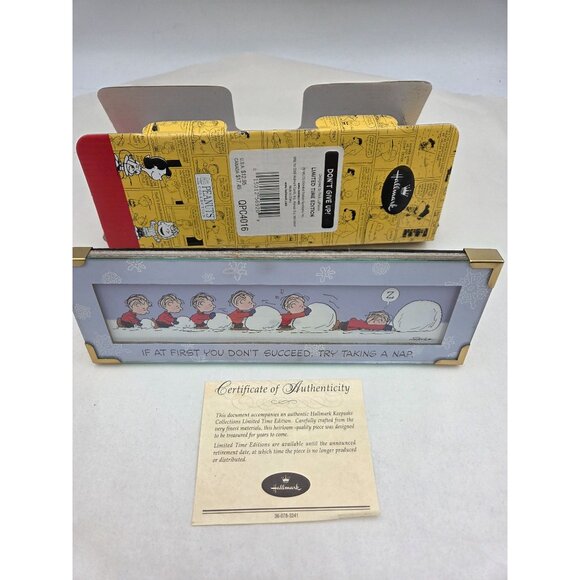 Vintage Peanuts Linus "Dont Give Up" Framed Art By Hallmark 2000 In Box READ - Picture 4 of 14